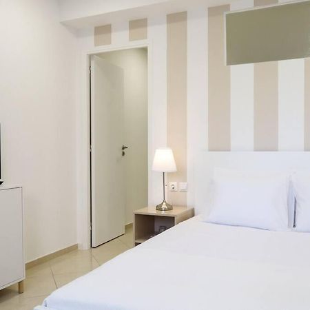 Cozy Apartment Near Airport 코로피온 외부 사진