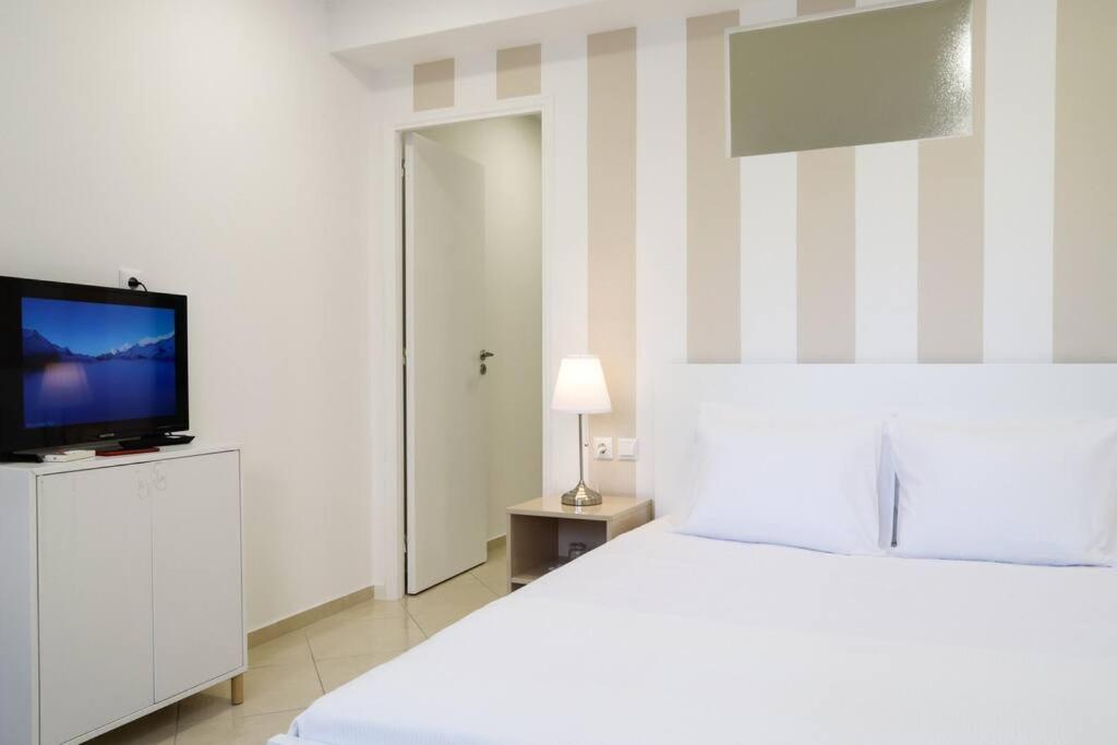 Cozy Apartment Near Airport 코로피온 외부 사진