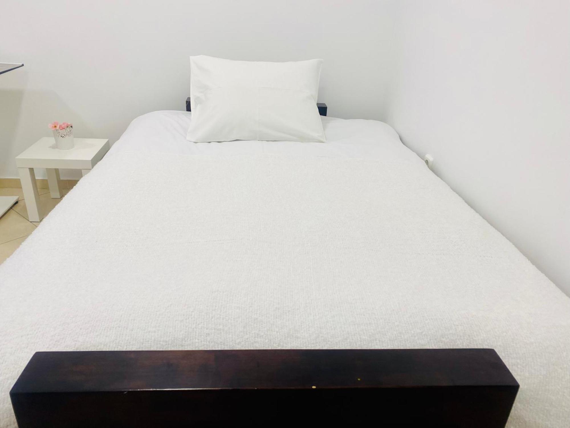 Cozy Apartment Near Airport 코로피온 외부 사진